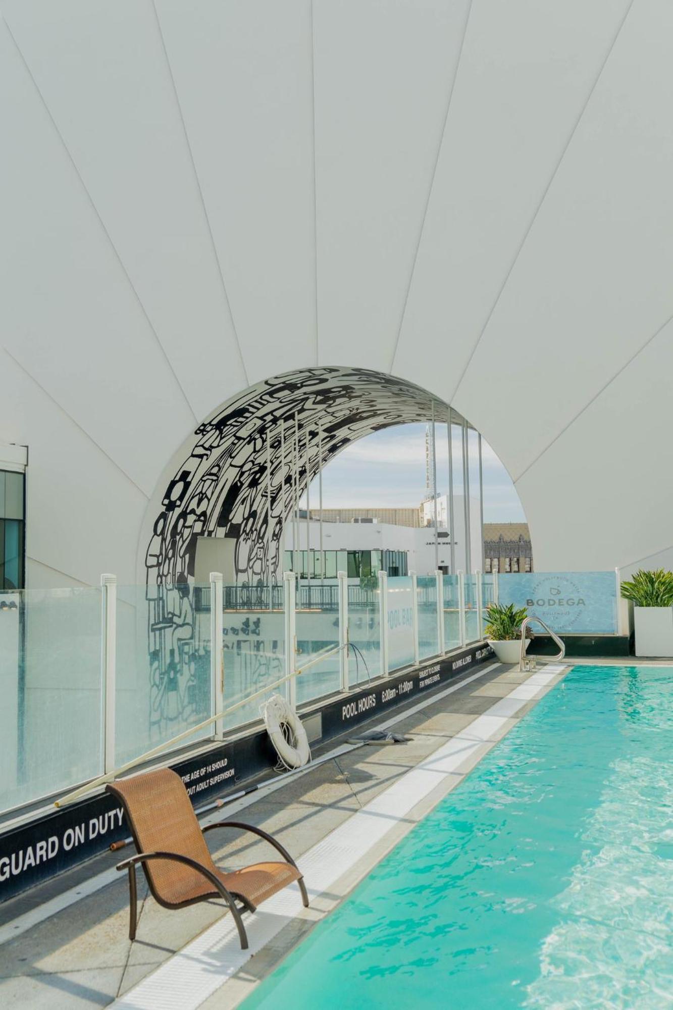 Hotel Loews Hollywood 4*